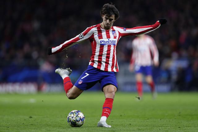 引领全球足 引领全球足